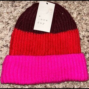 NWT Women’s Winter Hat